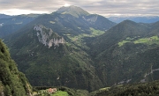 08 Dorsale panoramica anche verso la Valle Camonica...